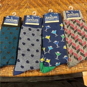 Lot 4 Mens Juncture Fashion Socks Size 6-12 mixed patterns Polyester/Spandex